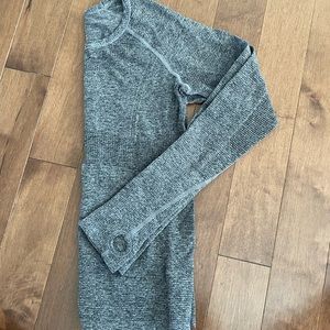 90 degree long sleeve// grey // xs